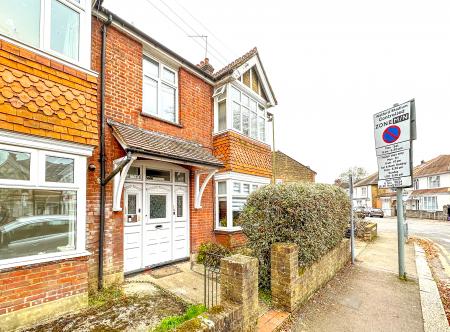 Flat Mildred Avenue in Watford