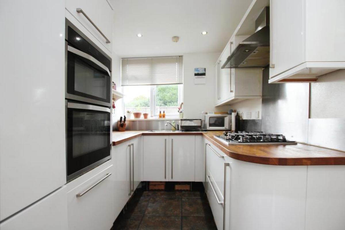 Flat Westover Road in Bristol
