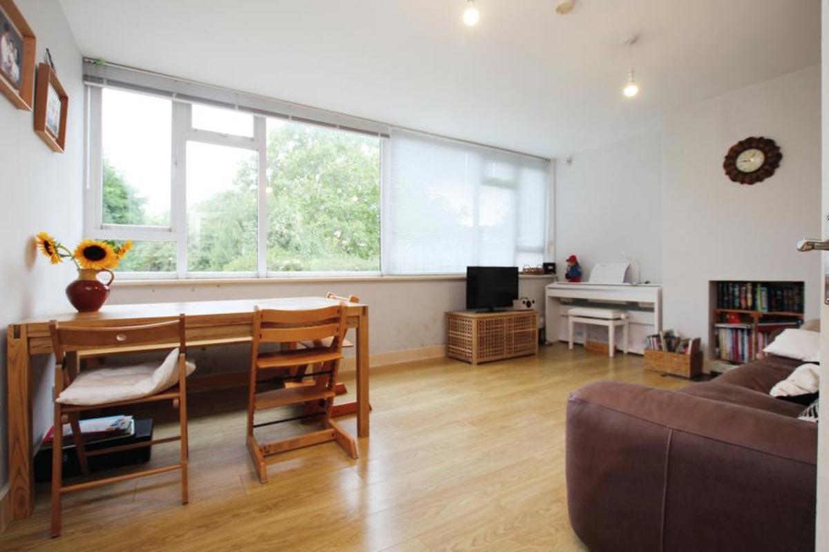 Flat Westover Road in Bristol