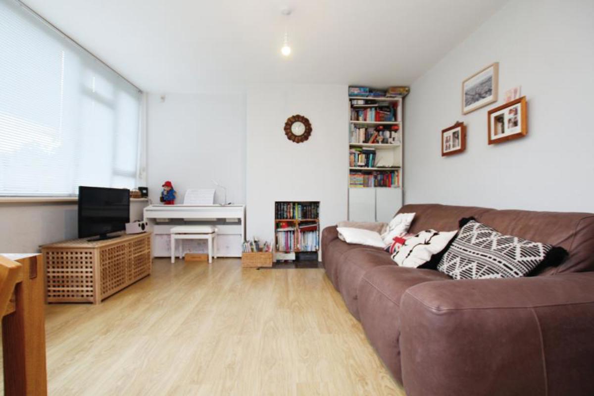 Flat Westover Road in Bristol