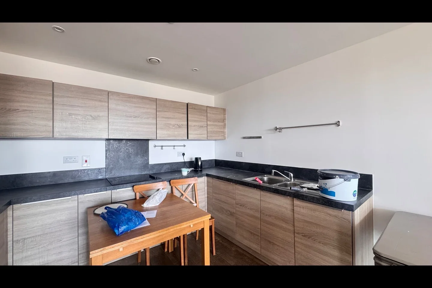 Flat Naomi Street in Greater London