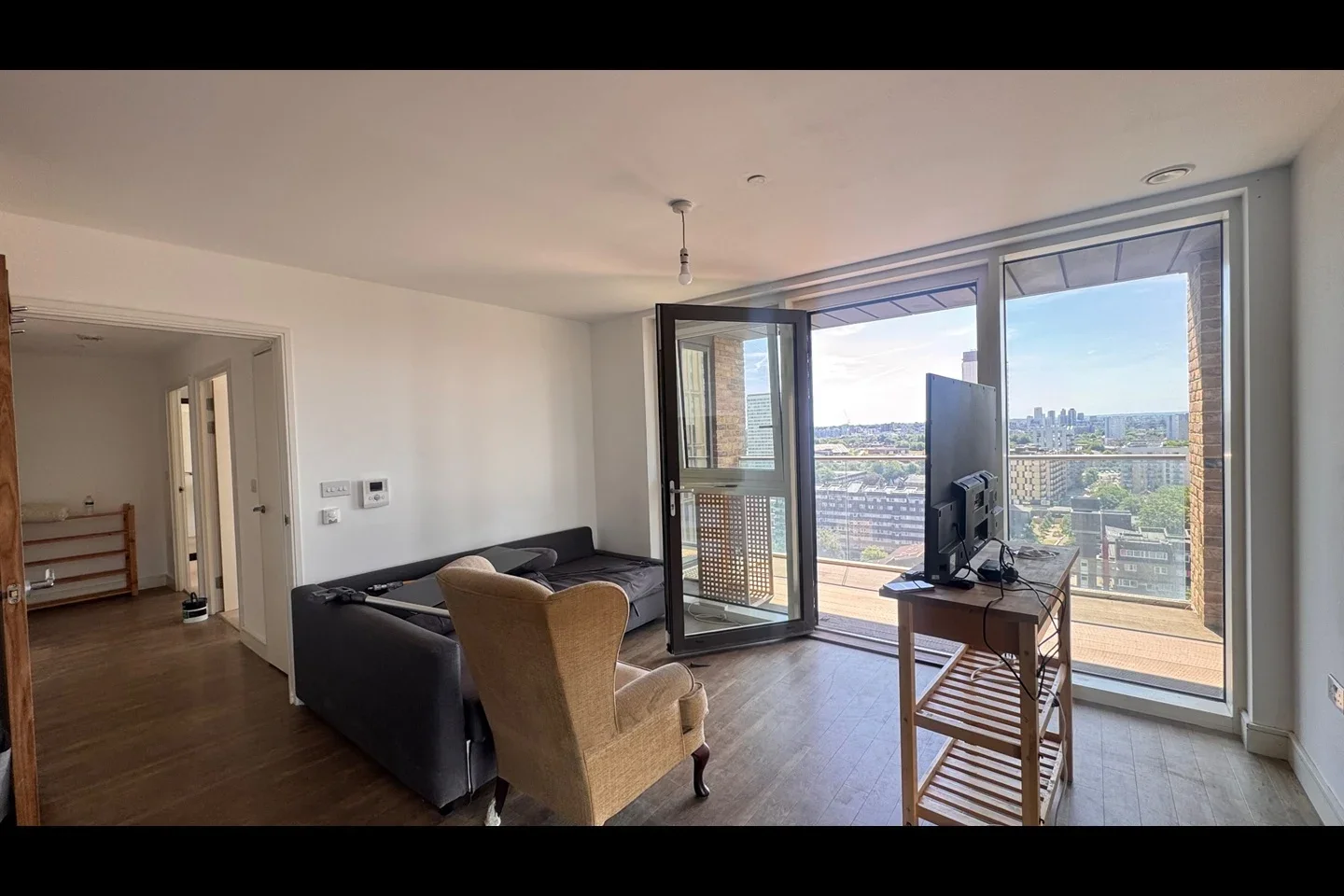 Flat Naomi Street in Greater London