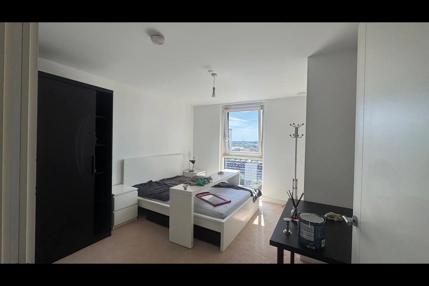 Flat Naomi Street in Greater London