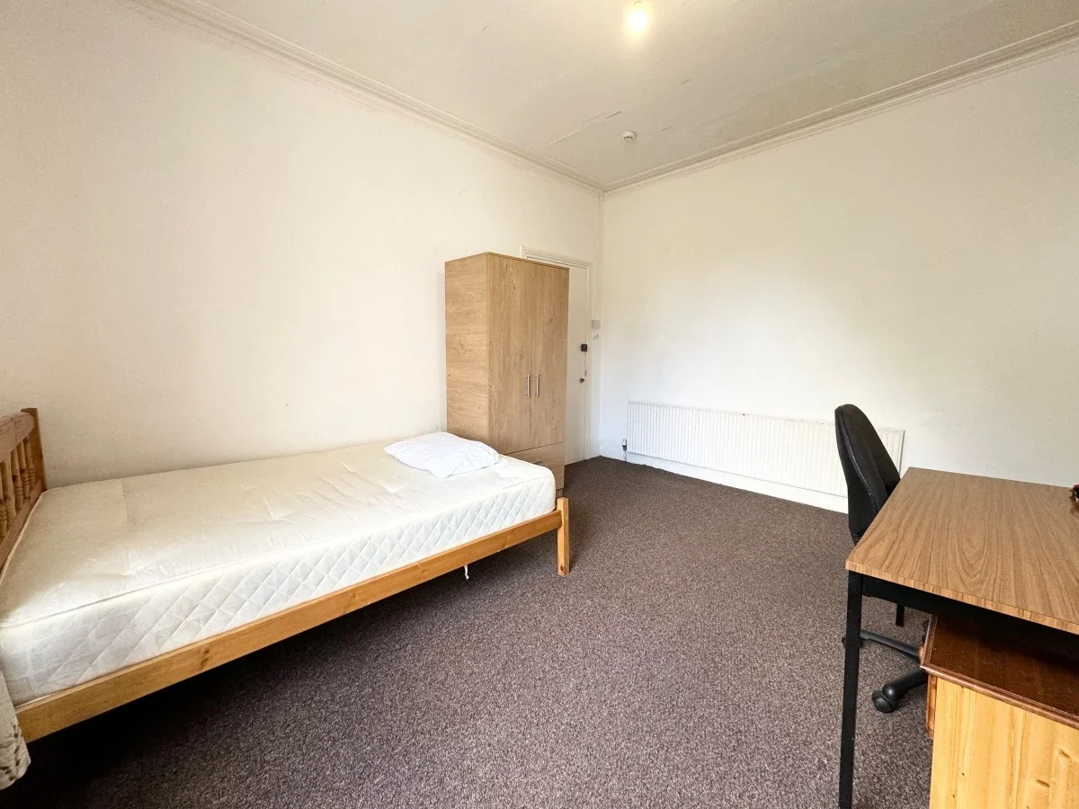 Room Langdon Park Road in Greater London