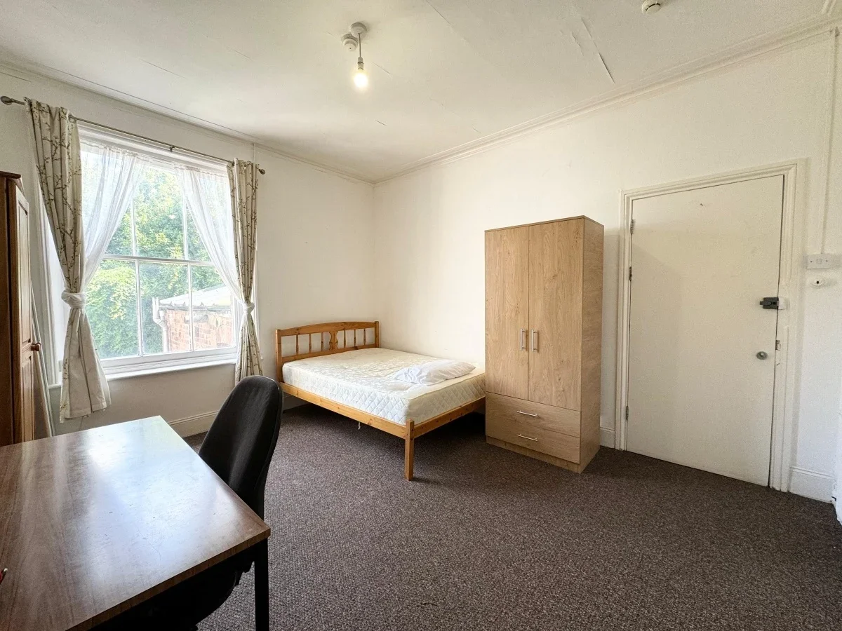 Room Langdon Park Road in Greater London