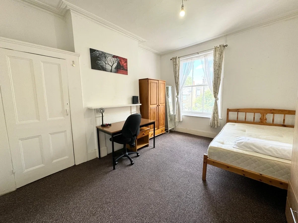 Room Langdon Park Road in Greater London