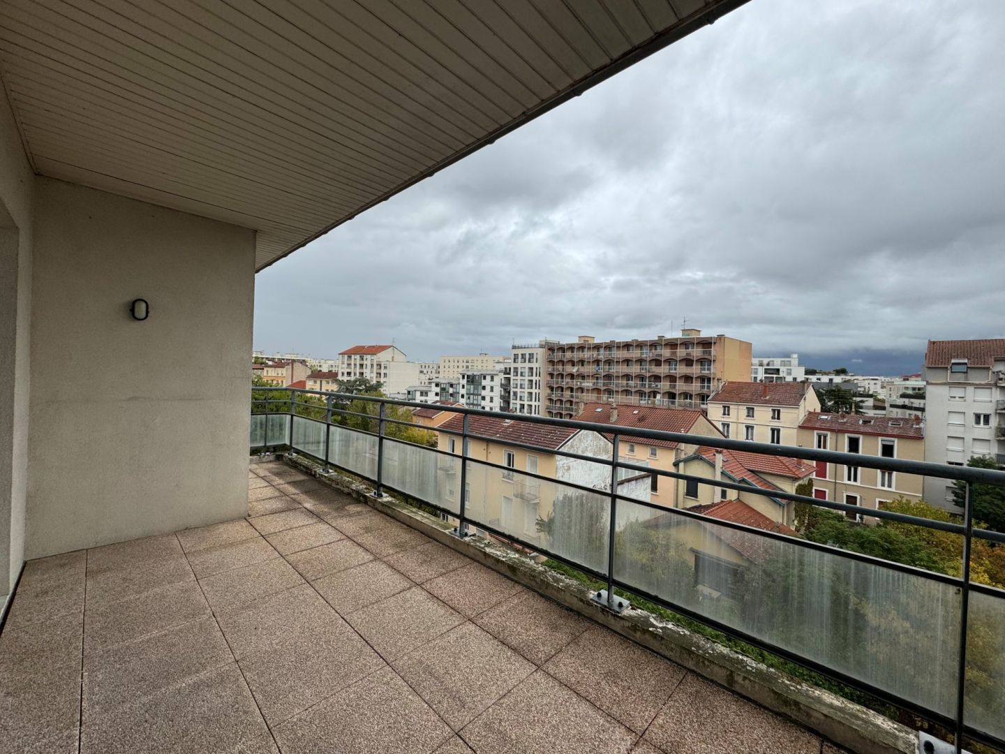 Flat Quai Charles de Gaulle in Villeurbanne