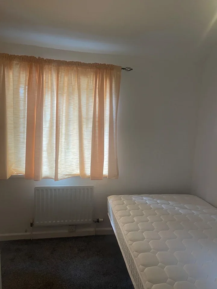 Room Old Bromley Road in Greater London