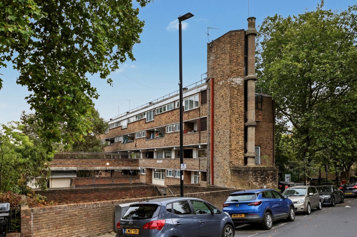 Flat New Orleans Walk in Greater London