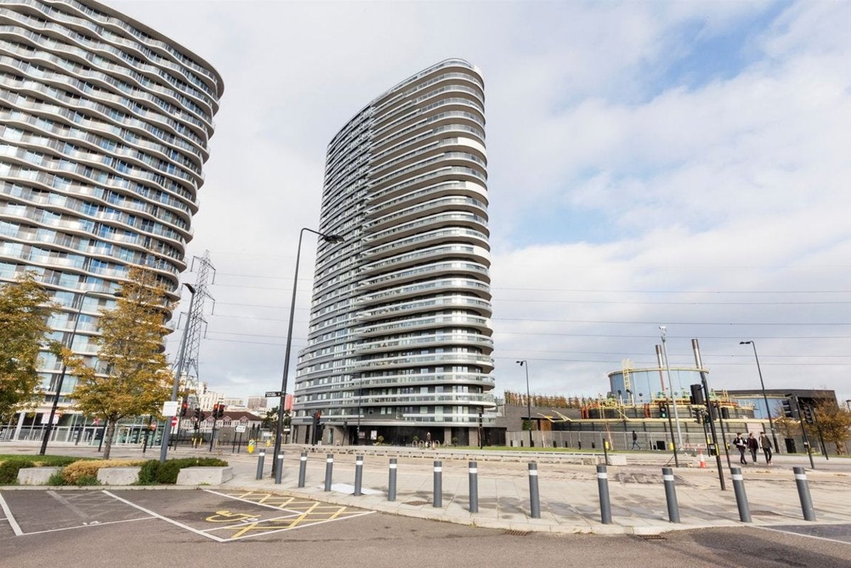 Flat Western Gateway in Greater London
