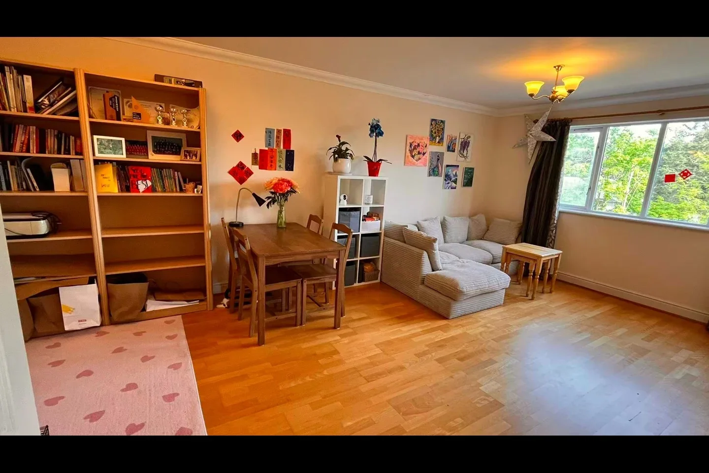Flat Gainsborough Court in Greater London