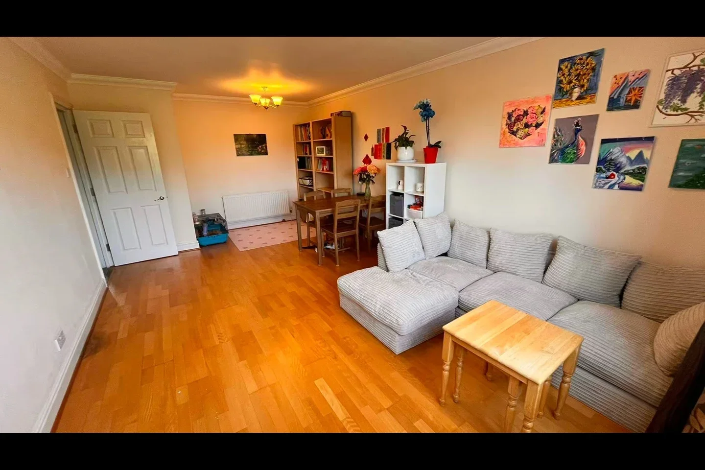 Flat Gainsborough Court in Greater London