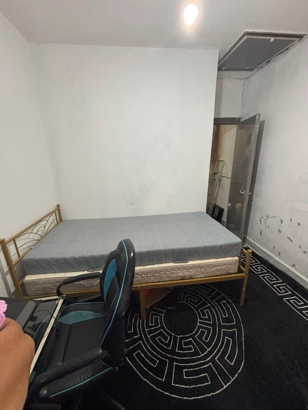 Room Holland Road in Greater London