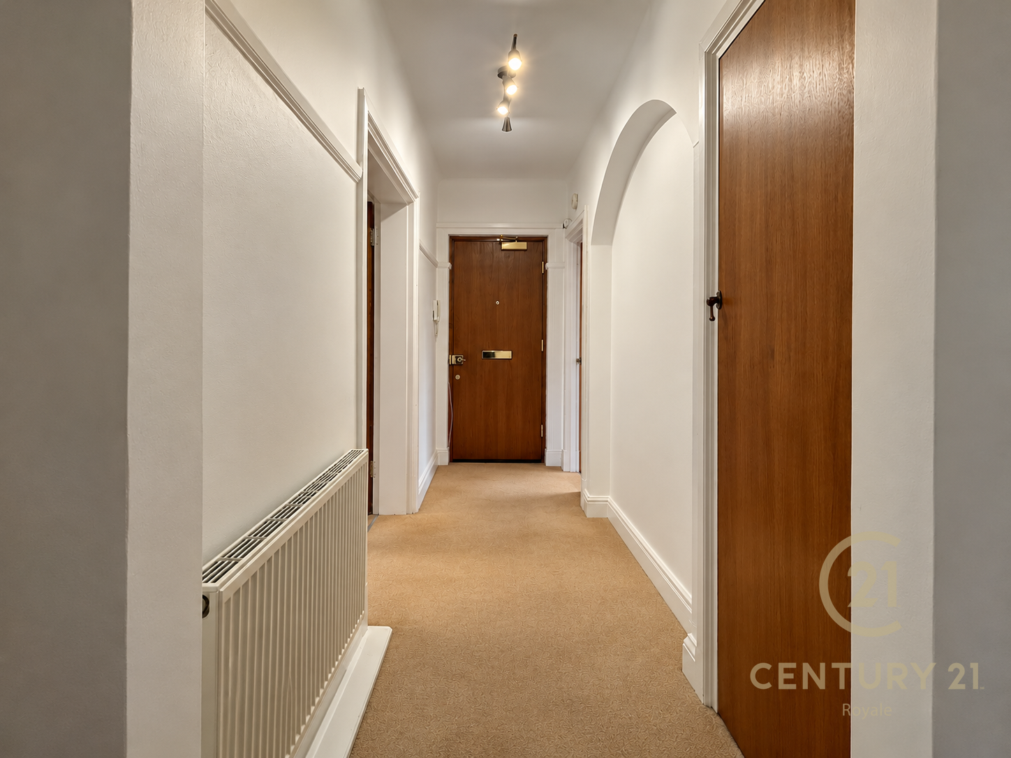 Flat Orchard Court in Epsom and Ewell