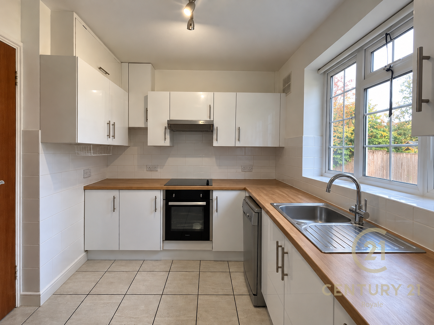 Flat Orchard Court in Epsom and Ewell