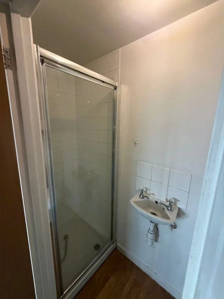 Flat Bettles Close in Greater London