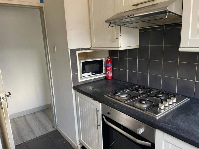 Flat Gorgie Road in City of Edinburgh