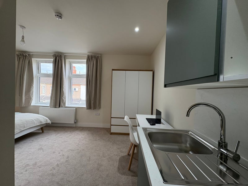 Room King Edward Road in Rugby