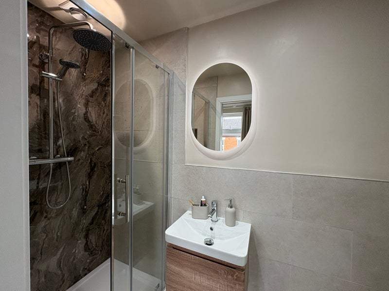 Room King Edward Road in Rugby