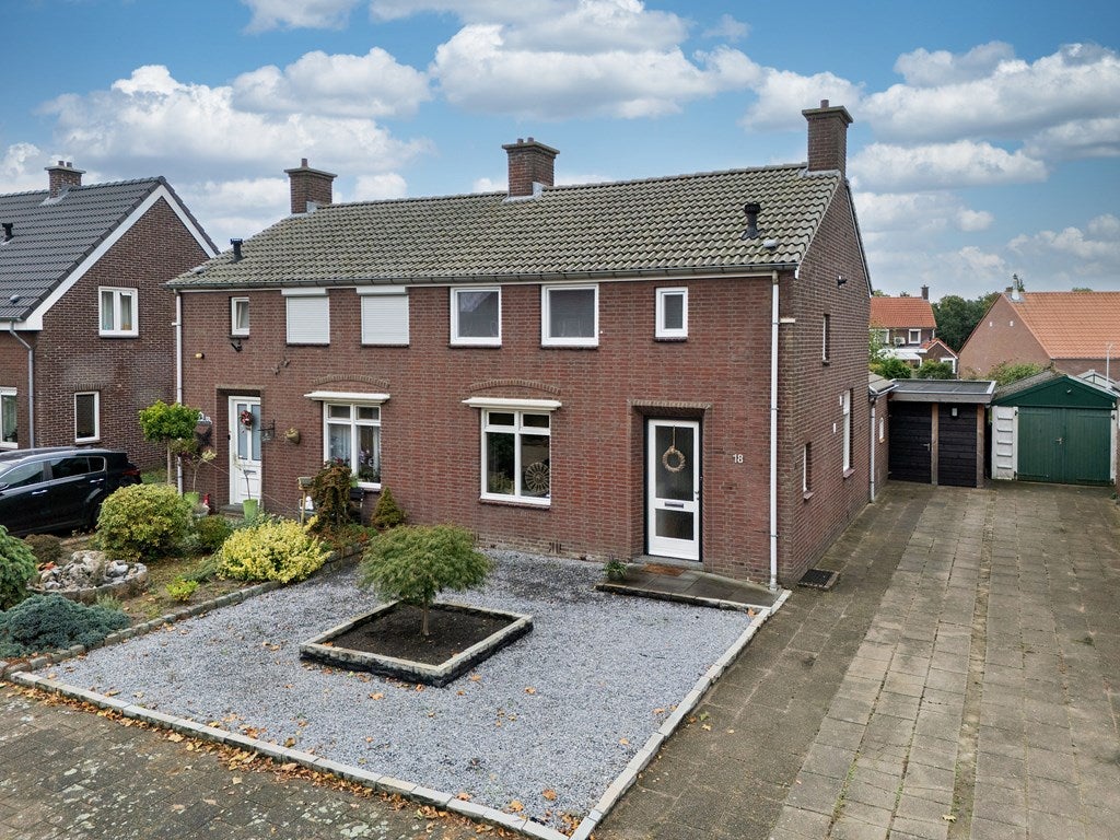 Huis Dr. Poelsstraat 18 in Maasbree