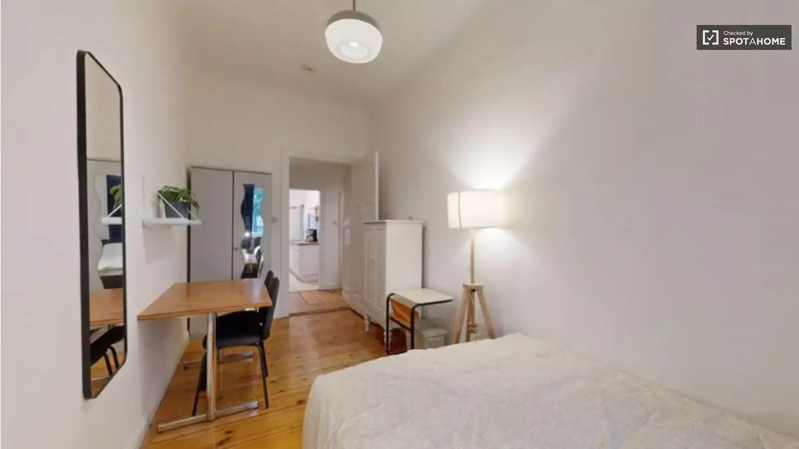 Zimmer Thaterstraße in Berlin