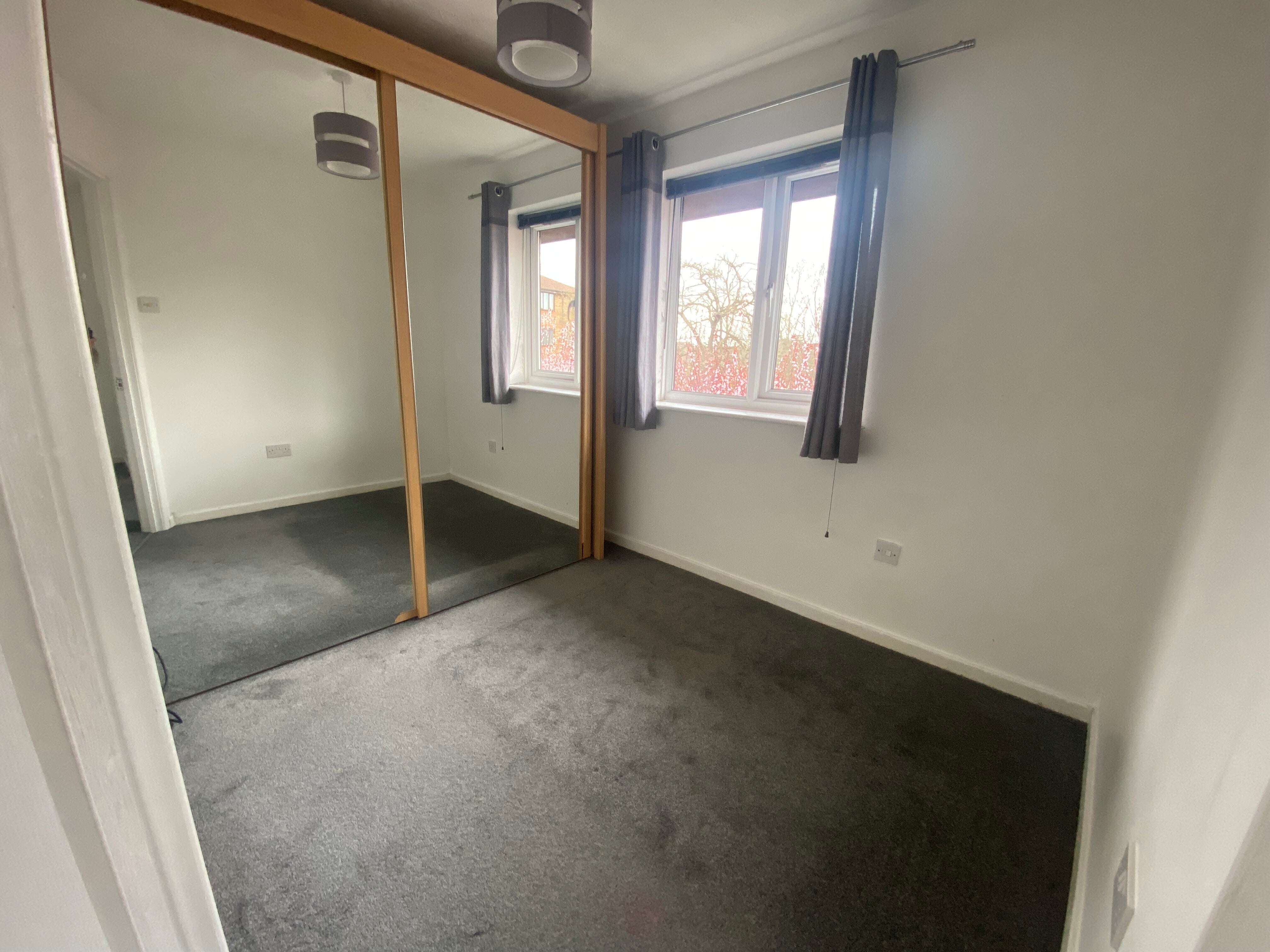 Flat Kern Close in Southampton