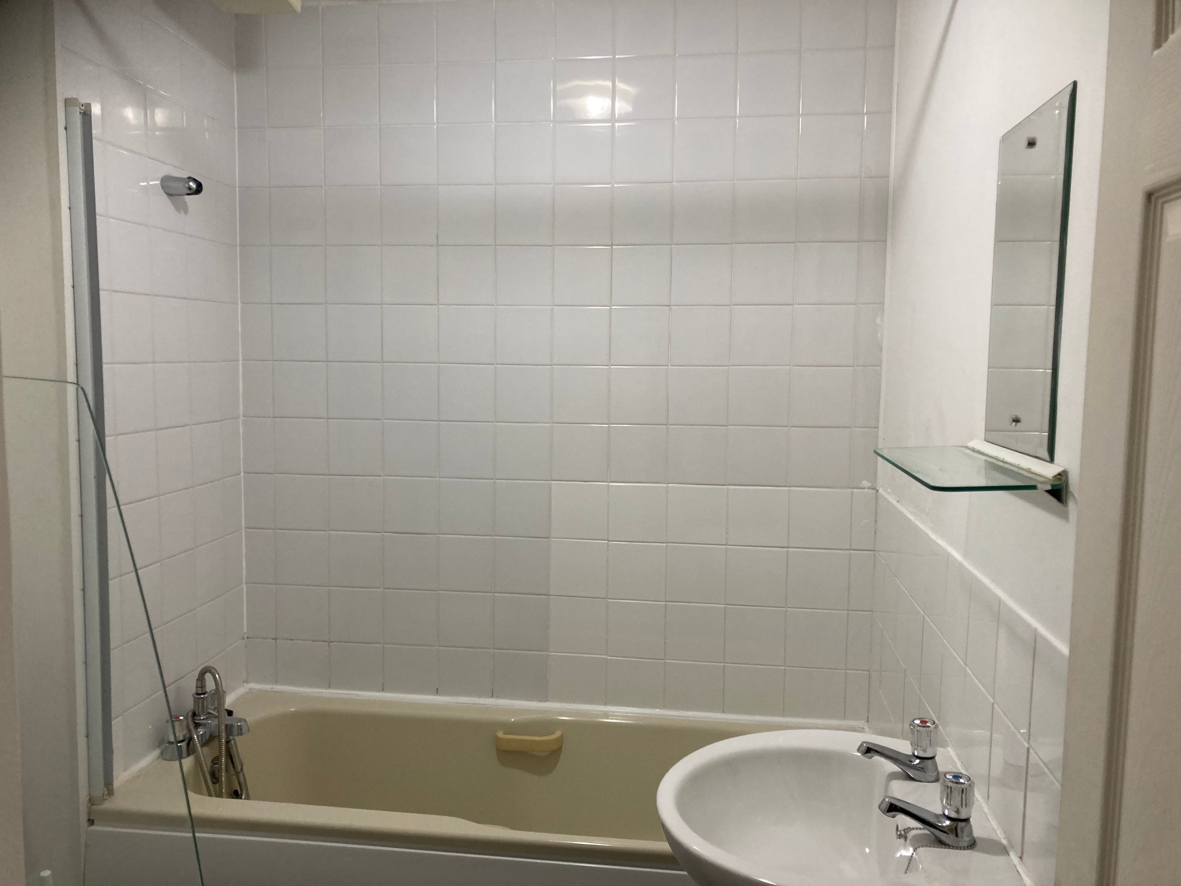 Flat Kern Close in Southampton