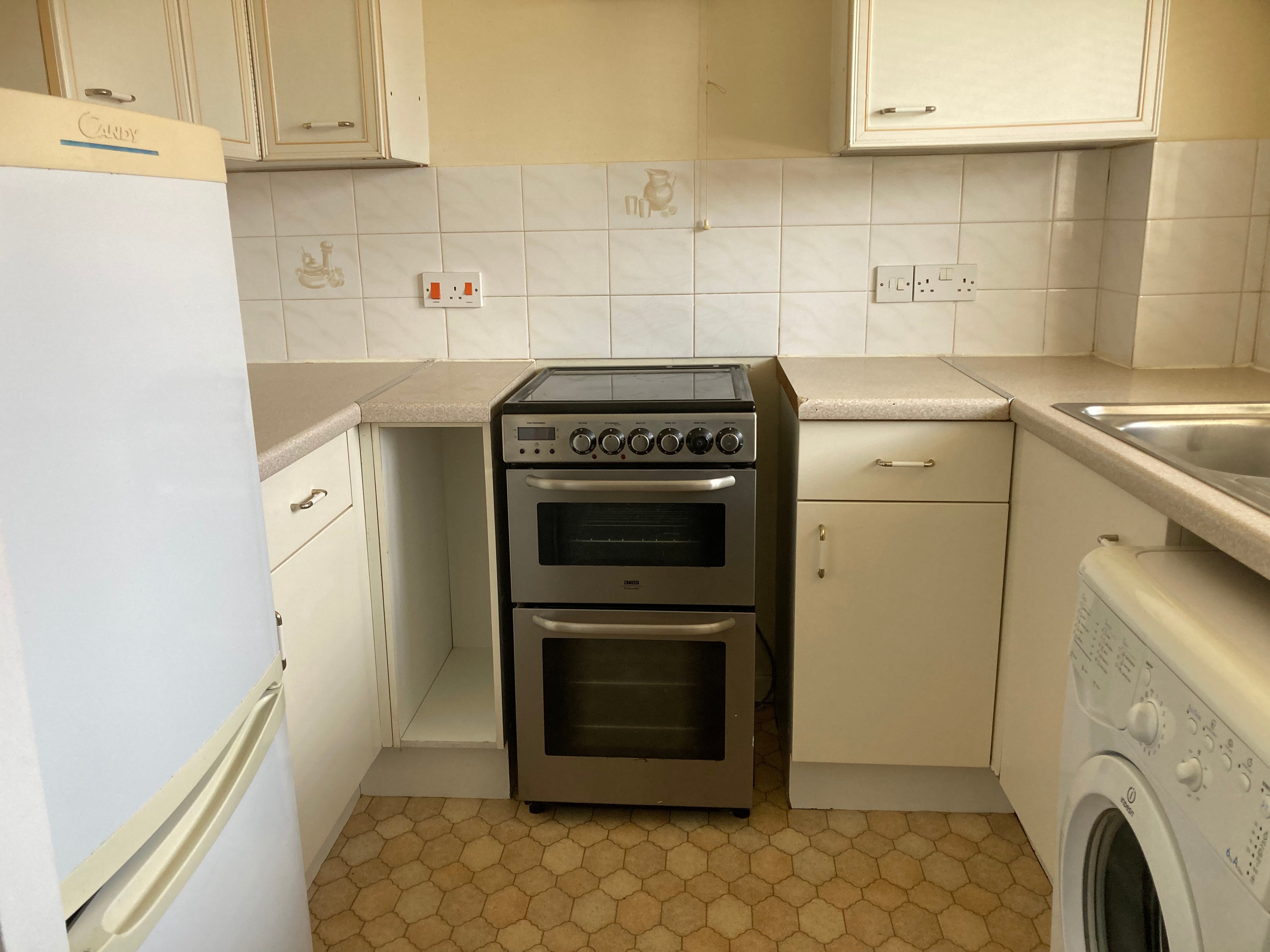 Flat Kern Close in Southampton