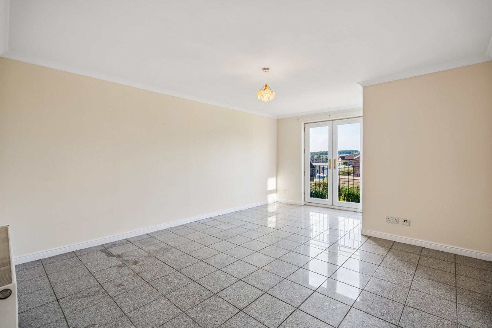 Flat Harley Gardens in Bonnybridge