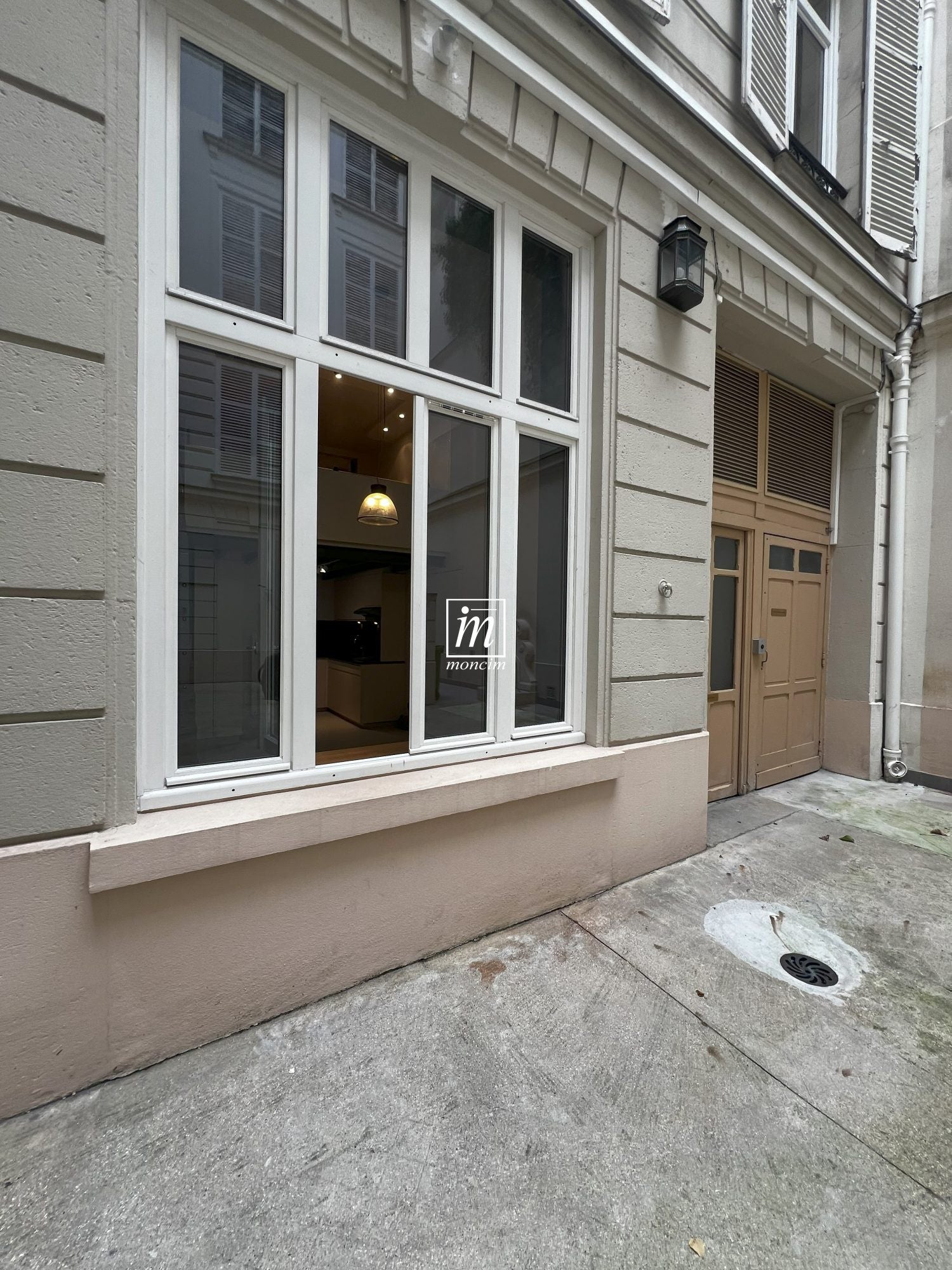 Flat Rue de Madrid in Paris