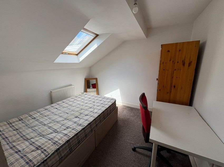Room St Edward's Road in Portsmouth