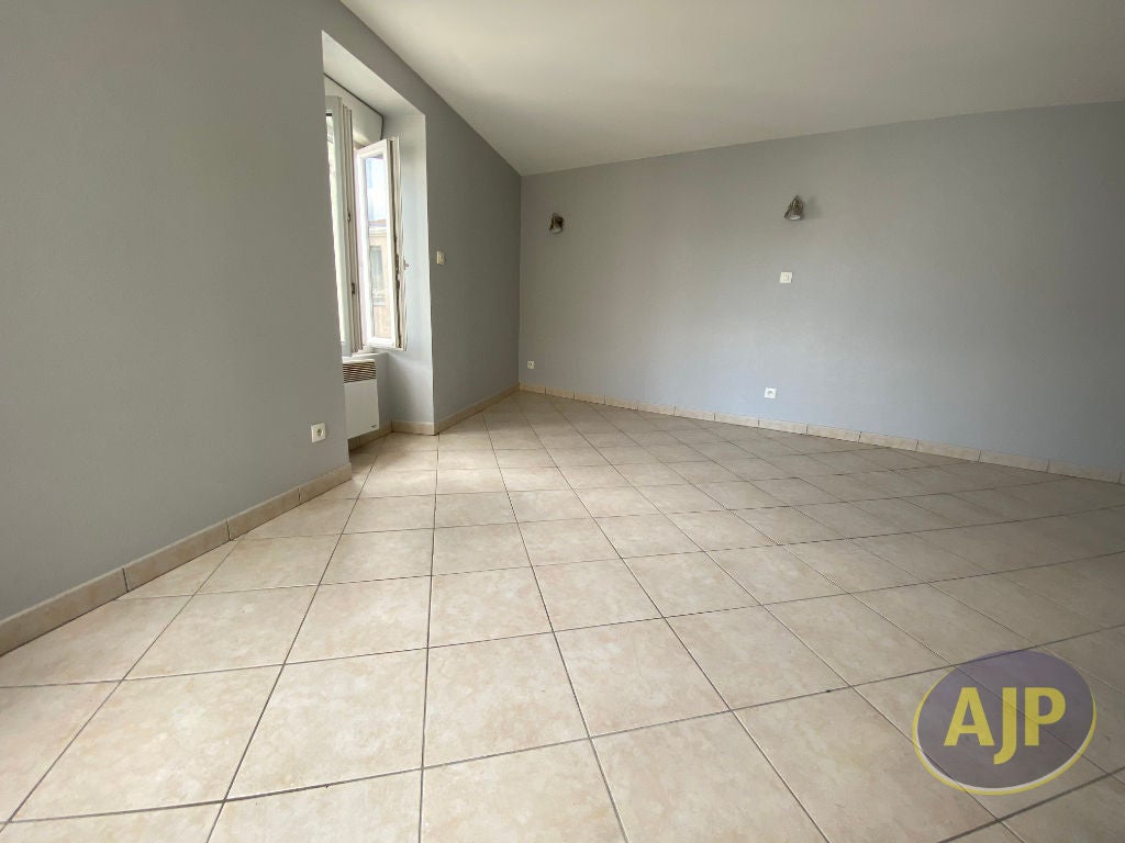 Appartement Route de Baudres à Bouges-le-Château