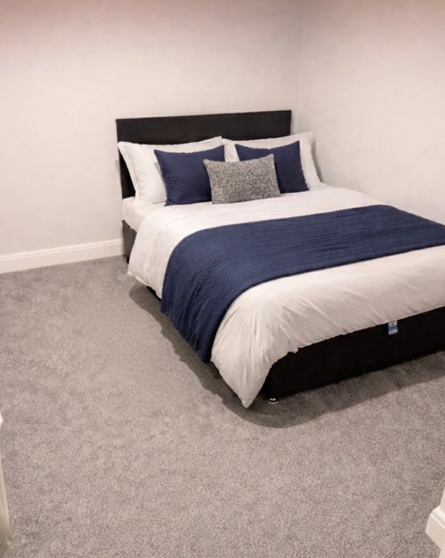 Room Lyndhurst Drive in Preston