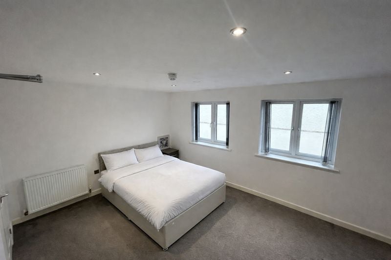 Room Titchfield Street in Mansfield Woodhouse