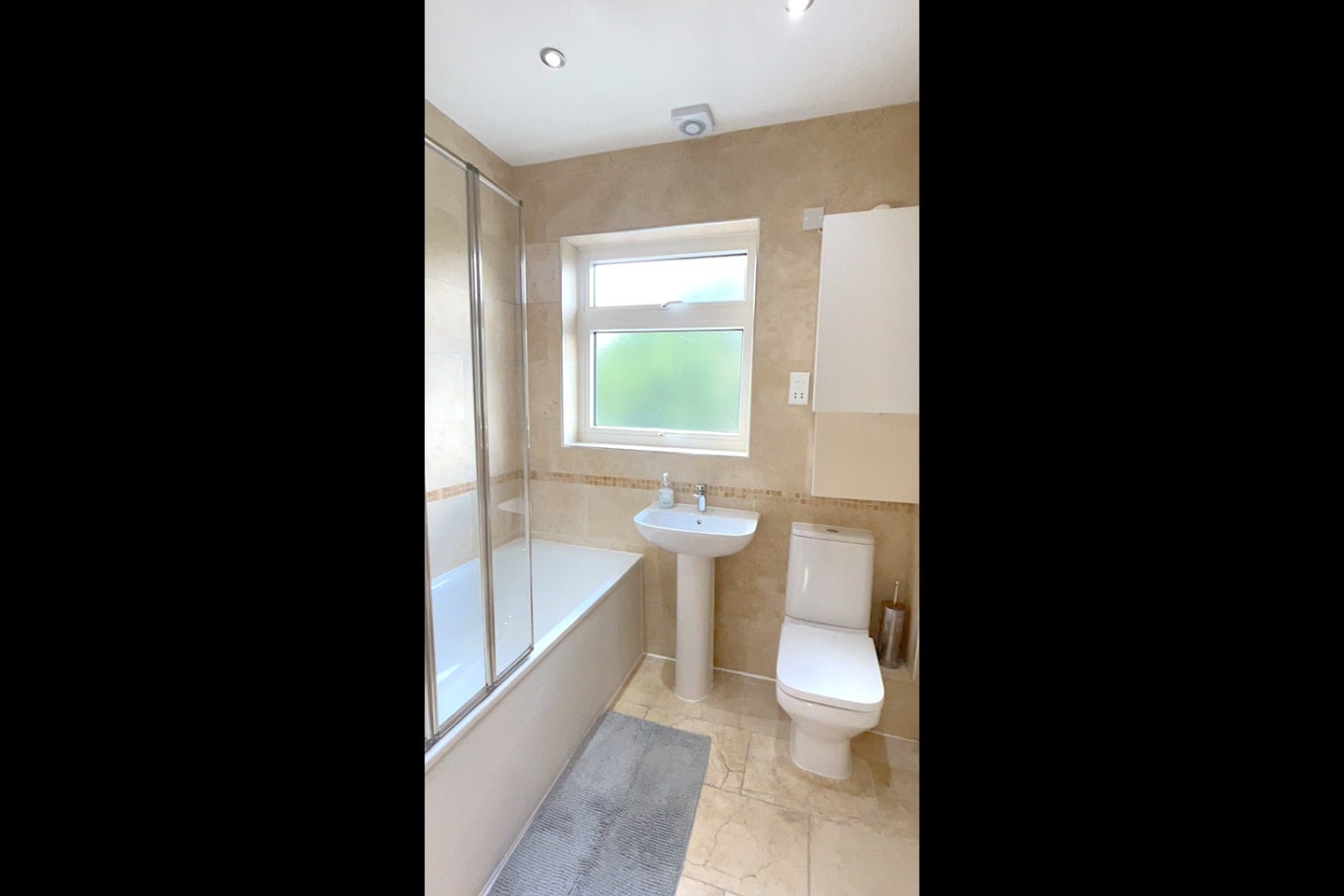 Flat Vesta Road in Greater London