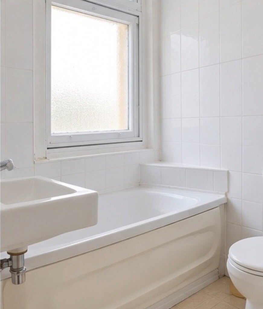 Flat Hackney Road in Greater London