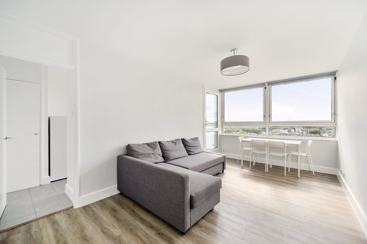 Flat Harrow Road in City of Westminster