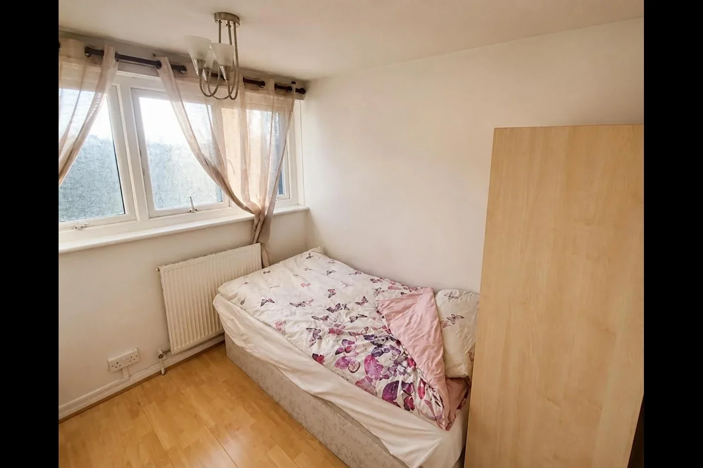 Room Rockingham Street in Greater London