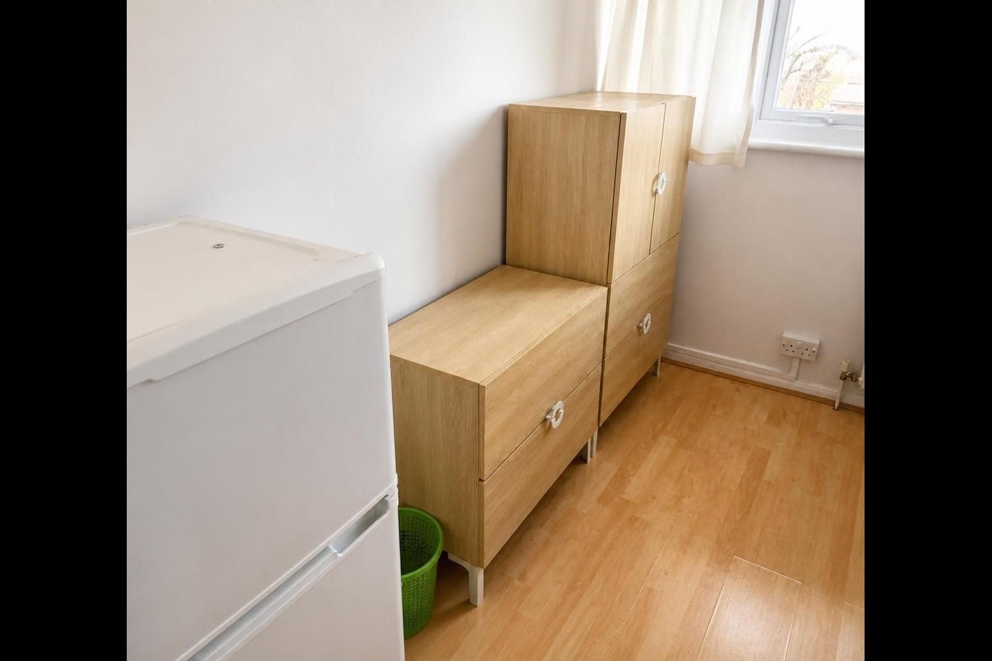 Room Rockingham Street in Greater London