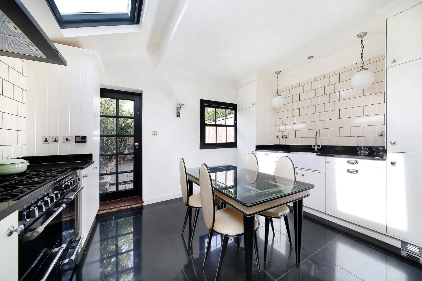 House Elsley Road in Greater London