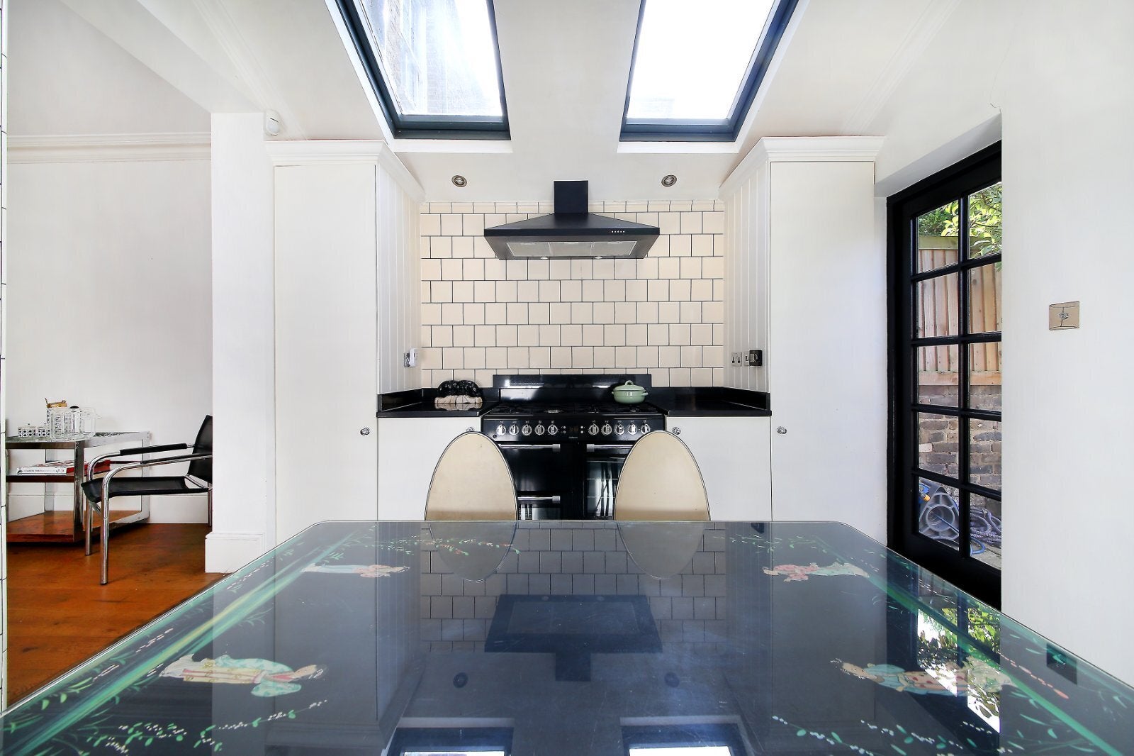 House Elsley Road in Greater London