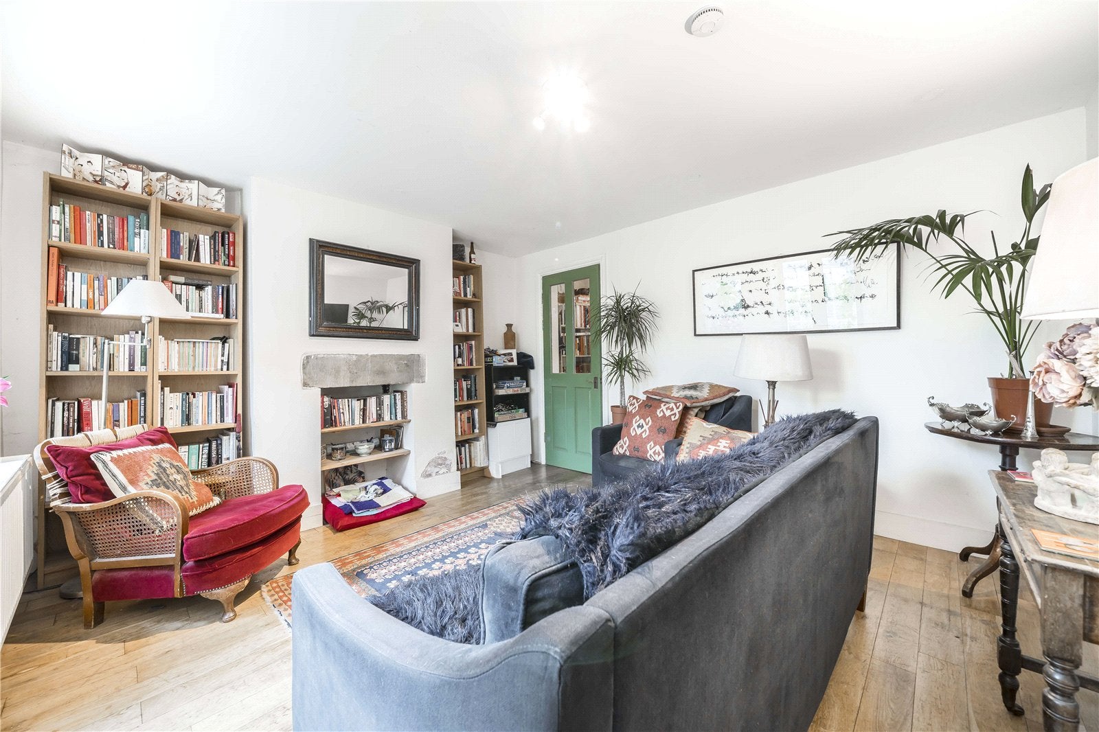Flat Drakefell Road in Greater London