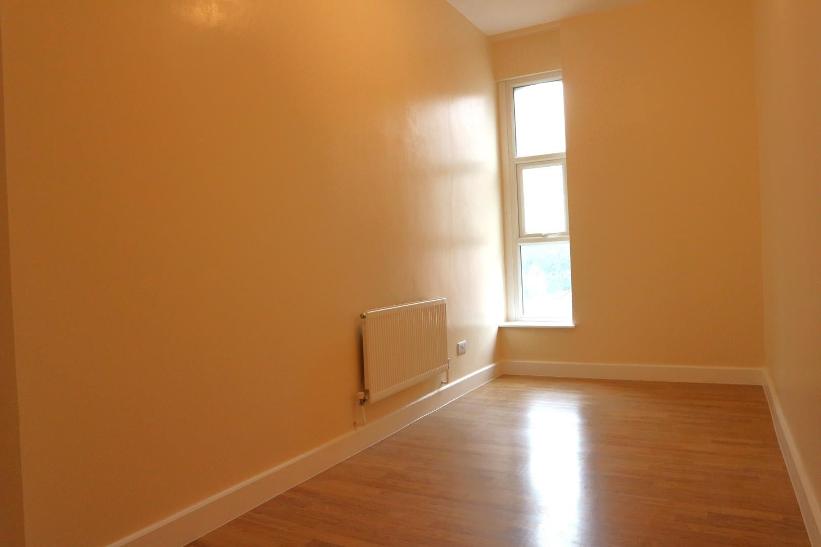 Flat Seven Sisters Road in Greater London