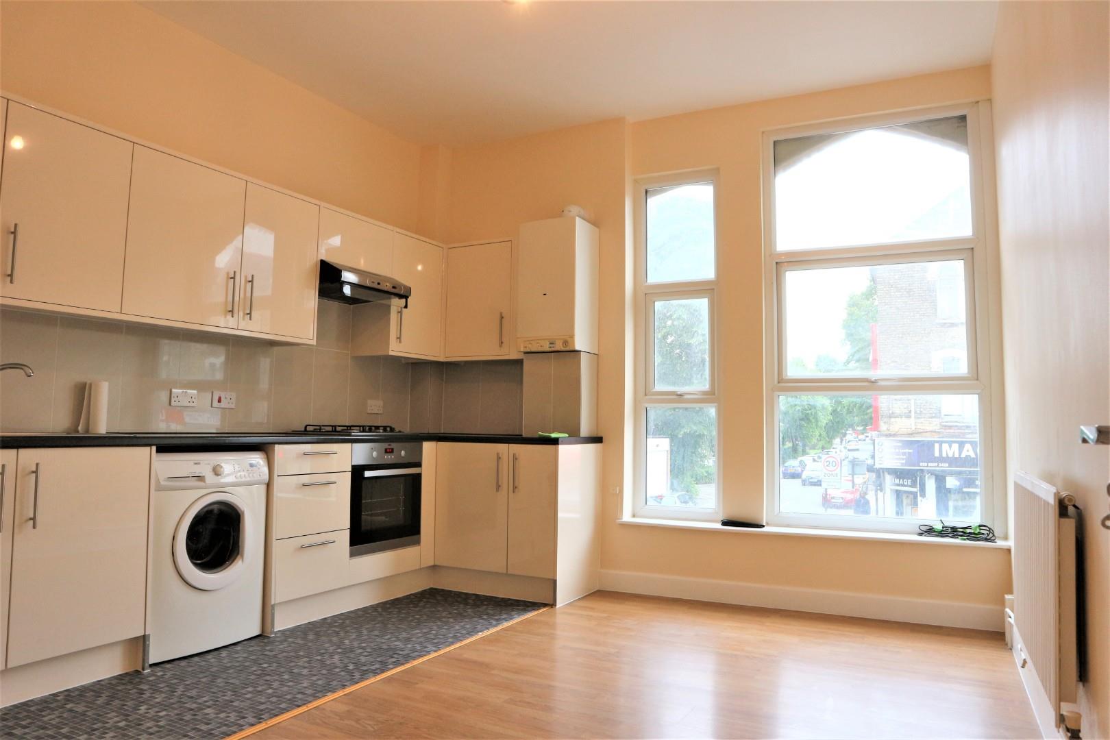 Flat Seven Sisters Road in Greater London