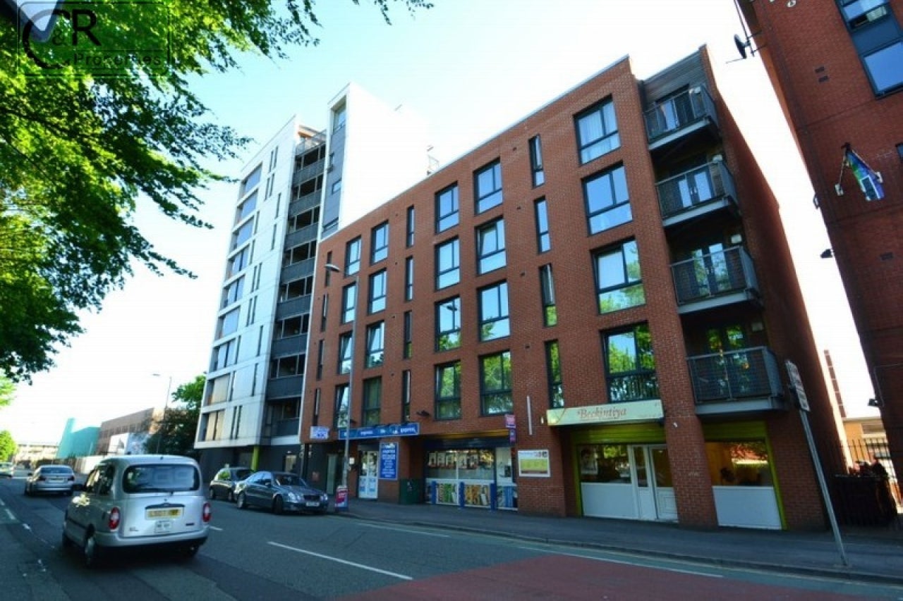 Flat Higher Cambridge Street in Manchester