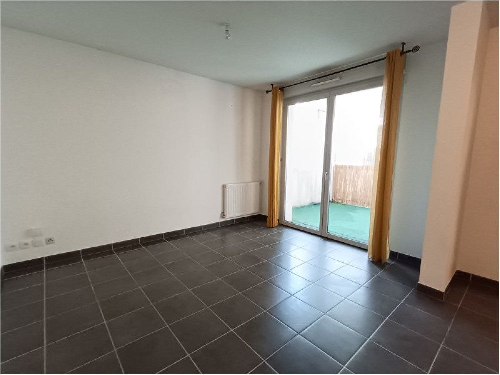 Flat Route Principale in Labastidette