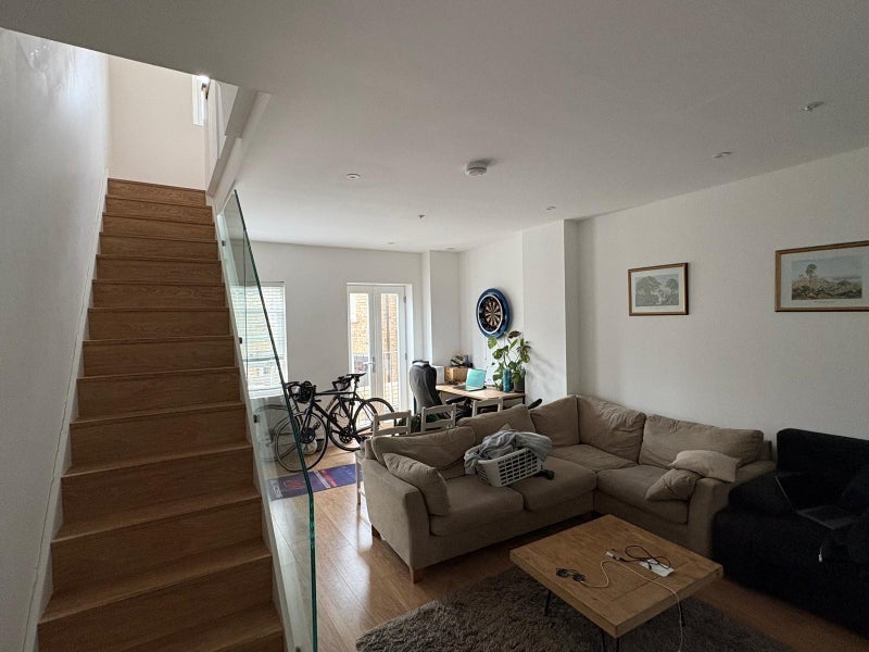Room Rectory Grove in Greater London