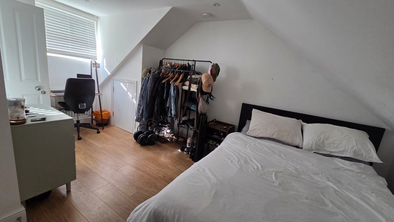 Room Rectory Grove in Greater London