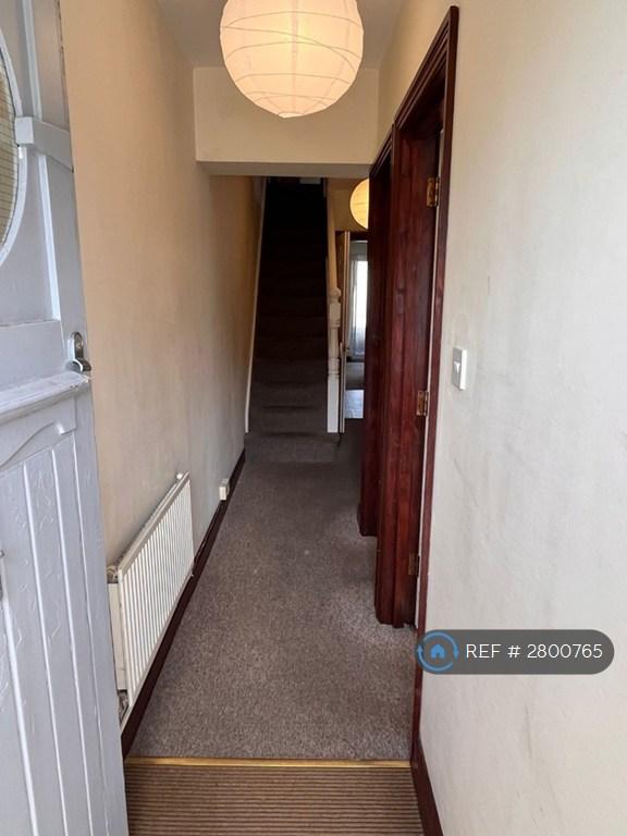 Flat Wilton Avenue in Southampton