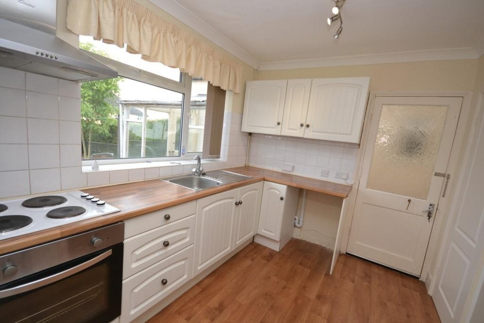Room Shelley Avenue in Nottingham